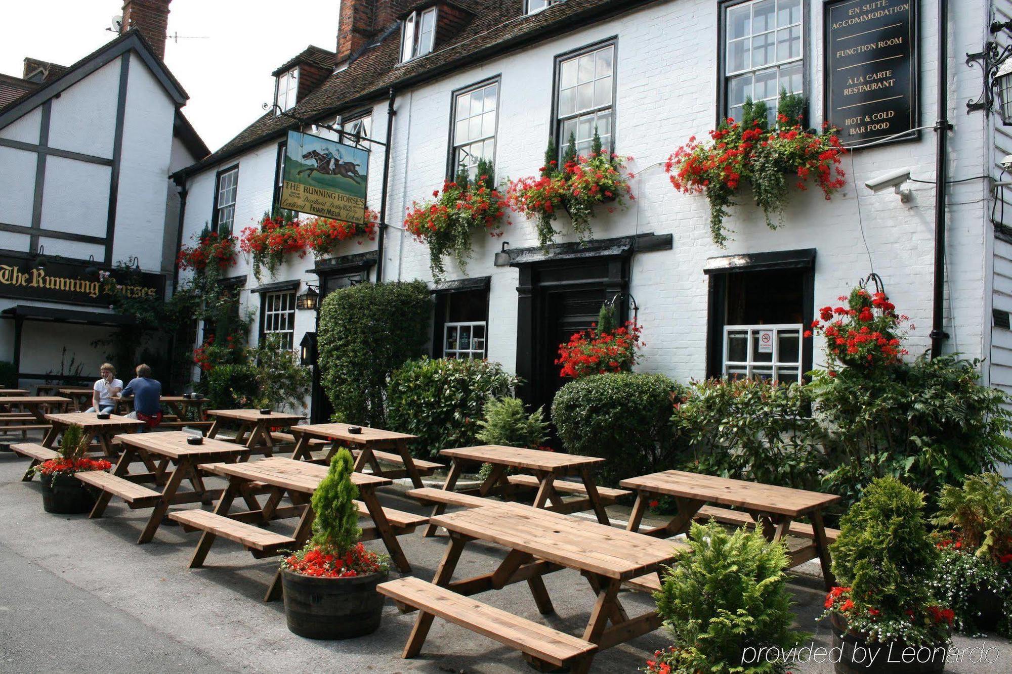 The Running Horses Hotel Mickleham Restaurant photo